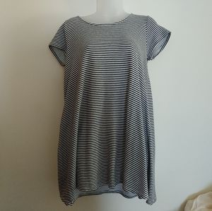 Sz M Puella Short Sleeve Swing mini dress